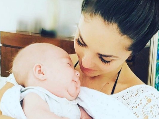 Anahí muestra los hermosos ojos azules de su hijo con Manuel Velasco