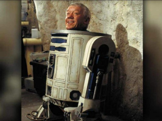 Muere el actor británico Kenny Baker, recordado por su papel del robot R2-D2