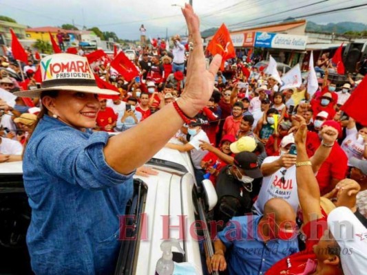 Xiomara Castro también está solicitando el voto en cascada para su partido. Foto: El Heraldo