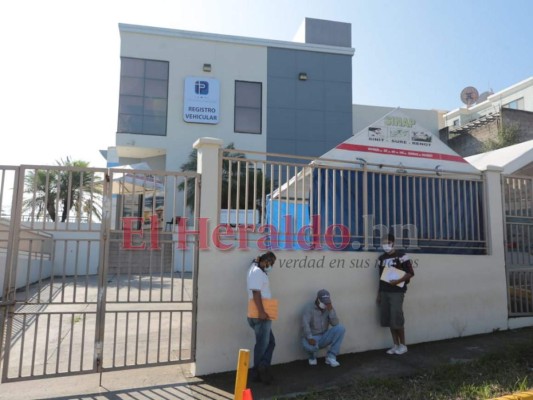 FOTOS: Así inician operaciones las instituciones del Estado en apertura inteligente