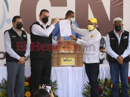 Partidos políticos siguen desfilando por el Consejo Nacional Electoral