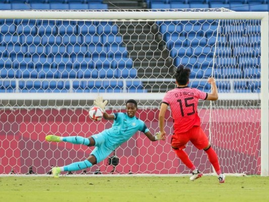 Corea del Sur derrota 2-0 a Honduras con polémicos penales