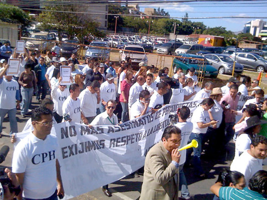 Periodistas hondureños exigen protección a la libertad de expresión y la vida