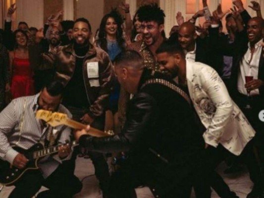 Bad Bunny y Aventura anuncian colaboración musical