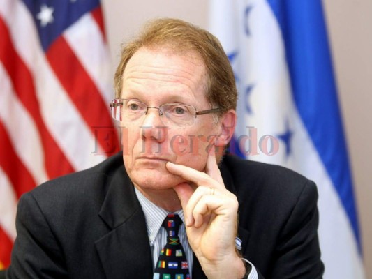 Tragedia en el Nacional, cuatro personas pierden la vidaen intento de ver a Motagua