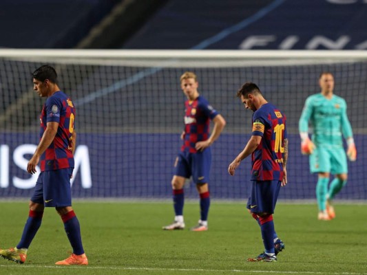 Los desencajados rostros de los jugadores del Barça tras el humillante 8-2 ante el Bayern