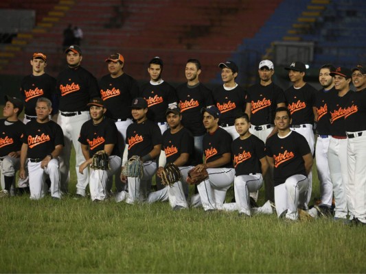 Orioles y los pilotos de FAH por el pase a la final