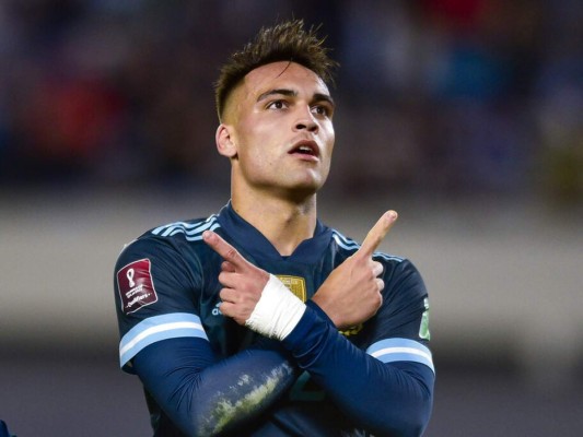 Argentina vence 1-0 a Perú y queda más cerca de Qatar