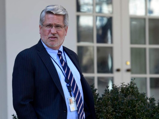 Renuncia Bill Shine, director de comunicación de Donald Trump