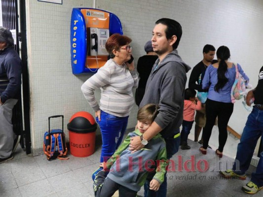 Plegarias, apoyo y fe: las muestras de cariño a Chelato Uclés (FOTOS)