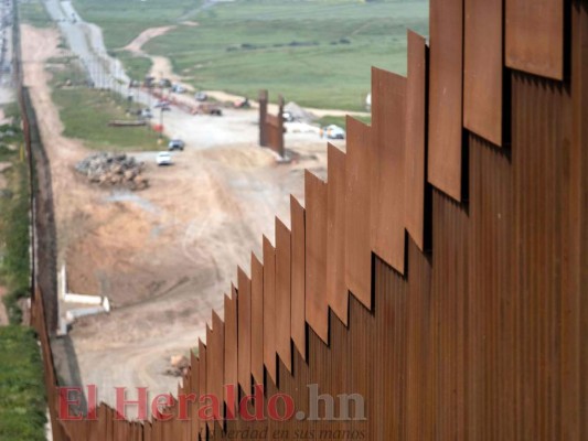 Trump amenaza nuevamente con cerrar la frontera con México