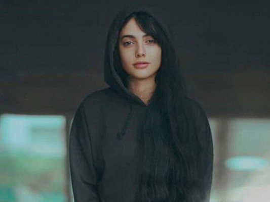 Arrestan a joven de 17 años por bailar una canción de Shakira en Instagram