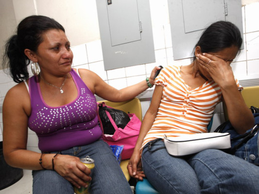 Fallece menor abandonado en carretera de Honduras tras identificarlo su madre