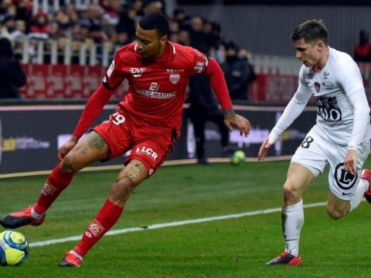El venezolano Jhonder Cádiz regresará al Benfica