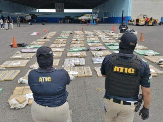 Incineran más de 3.3 toneladas de cocaína decomisada en Olancho, La Ceiba y Roatán&nbsp;&nbsp;