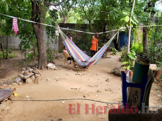 FOTOS: Dan último adiós a madre descuartizada y escondida en un barril