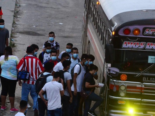 La primera caravana de migrantes de 2021 en imágenes