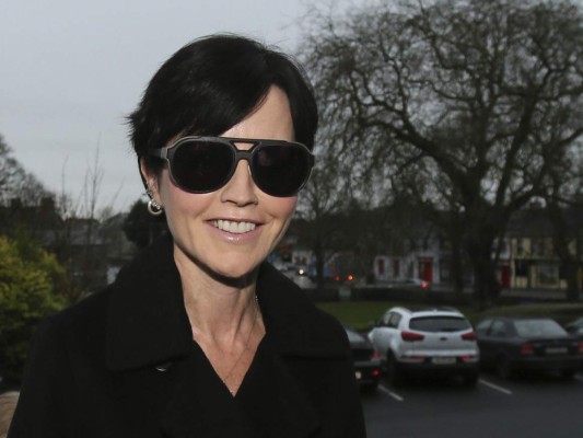 En Ballybricken realizaron funeral de Dolores O'Riordan, vocalista de The Cranberries