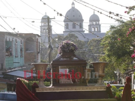 FOTOS: Así fue el recorrido del Santo Entierro de Jesús