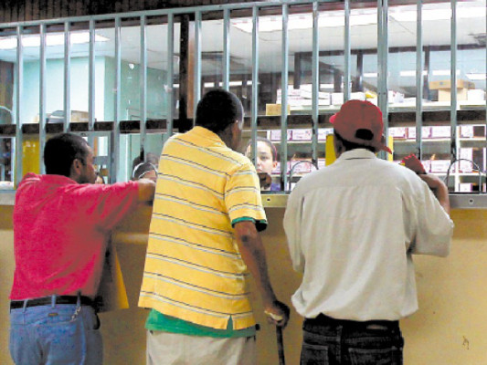 TSC: Hospital Escuela en coma por la podredumbre y la negligencia