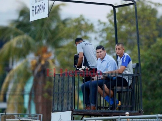 Arnold Cruz inicia nueva etapa como entrenador de la Sub 20 de Honduras