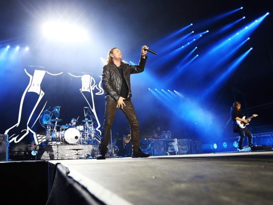 Hondureños cantan al ritmo de Maná