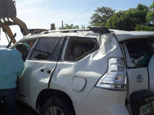 Diputado liberal sale ileso de accidente en Atlántida