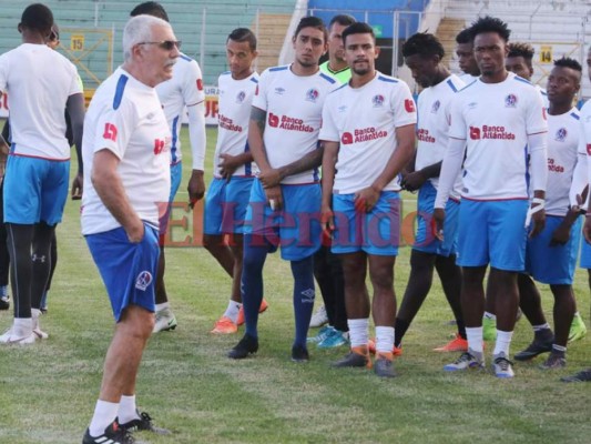 ¿Por qué Manuel Keosseián no pudo dirigir a Olimpia ante Real España?