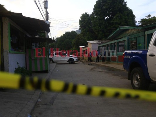 Escena del crimen donde asesinaron inspector depurado y a su esposa (Fotos)