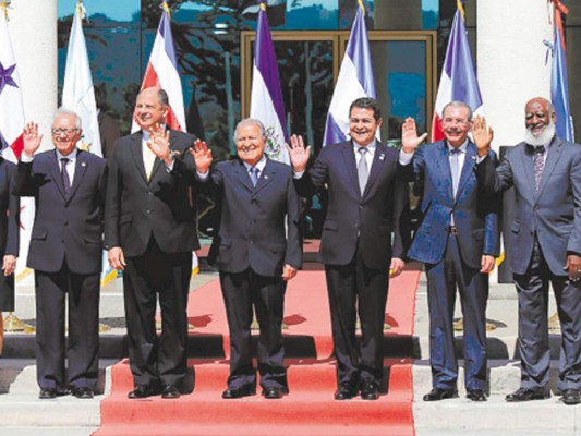 Honduras inicia gestiones para el regreso de Costa Rica al Sica