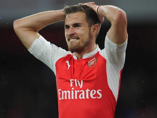 Famosos que colgaron los tenis por la supuesta 'maldición' del futbolista Aaron Ramsey