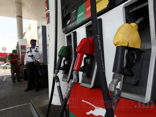 Con menor afluencia, capitalinos se abastecen en quinta semana de cuarentena