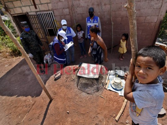 FOTOS: 'Bolsa solidaria' sigue llegando a las colonias más necesitadas