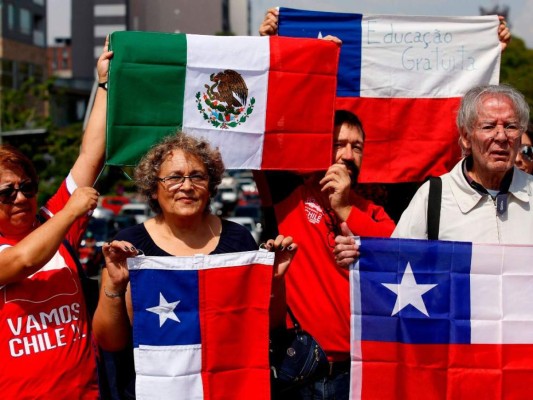 Las fotos de la marcha más grande en Chile tras semana de disturbios