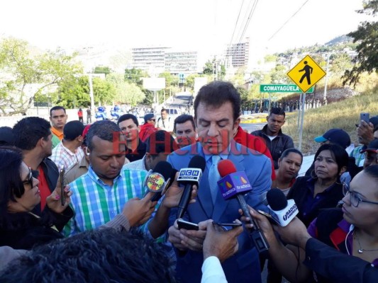 Salvador Nasralla lanza insultos a diputados, empresarios y medios de comunicación