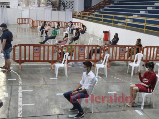 Claman abrir más triajes en zonas accesibles de la capital