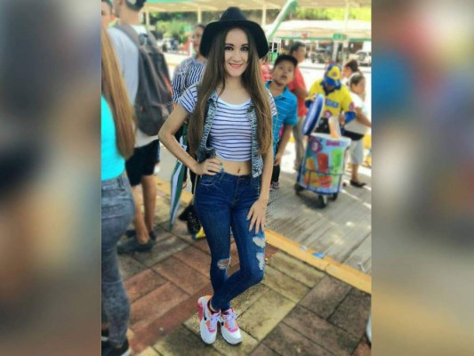 Lissy Ayala, la hermana de Campanita que también conquista las cámaras