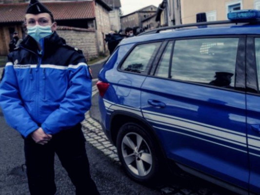 'La propia mujer llamó a la policía': Hombre mata a policías que evitaban ataque conyugal