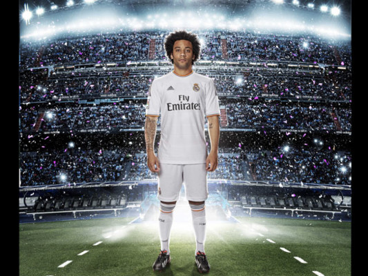 Fotos y video: La nueva camisa del Real Madrid