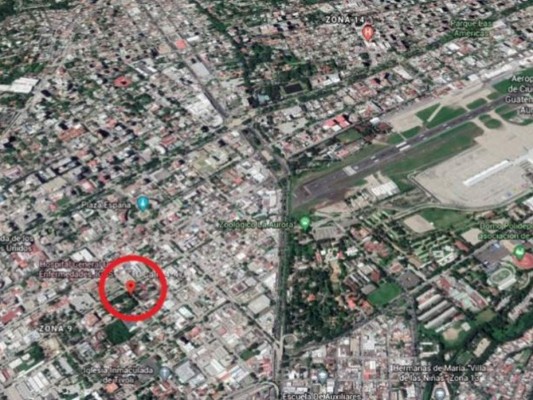 Imágenes de la avioneta que se desplomó con ayuda humanitaria en Guatemala (FOTOS)