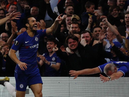 Chelsea gana 4-3 al Slavia de Praga con doblete de Pedro y está en semifinales
