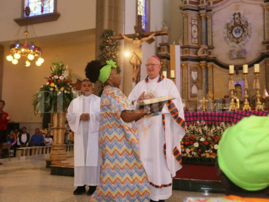 Comunidad garifuna realiza homilía para homenajear a la Virgen de Suyapa