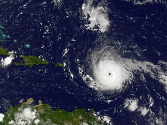 Irma alcanza el máximo nivel y amenaza el Caribe y Florida