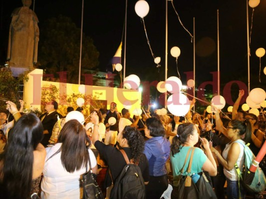 Emotivo homenaje a Silvia Vanessa Izaguirre, la estudiante asesinada en Trujillo