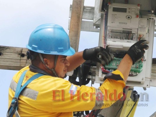 Alza a los combustibles y devaluación subirán la tarifa eléctrica en Honduras
