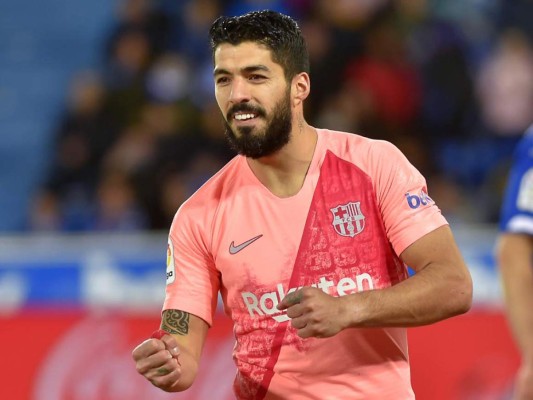 Barcelona venció 2-0 al Deportivo Alavés y acaricia el título en España