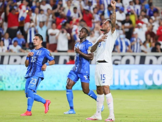 En un partidazo, Honduras clasifica a cuartos tras vencer 3-2 a Panamá