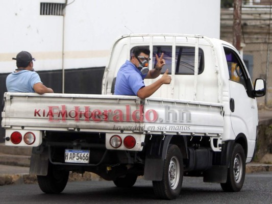 Una capital que deprime: Humo de incendios, racionamientos de agua y confinamiento