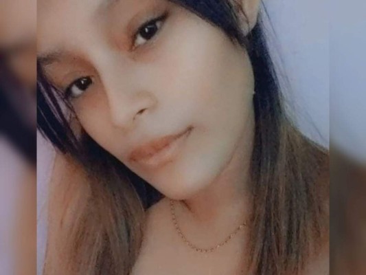 Pareja de joven asesinada: 'Solo esperaron a que me fuera para la fábrica para matarla'