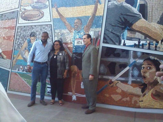 Inauguran mural de identidad deportiva en la UNAH